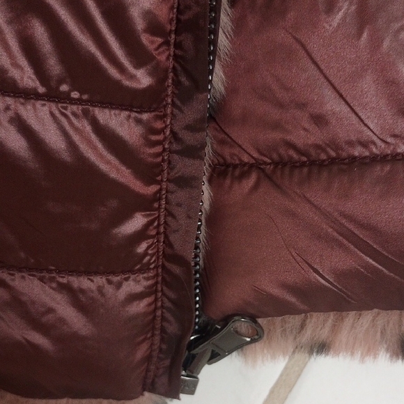 Renuar Stylish Brown Quilted Women's Jacket with Faux Fur Trim - Picture 8 of 13